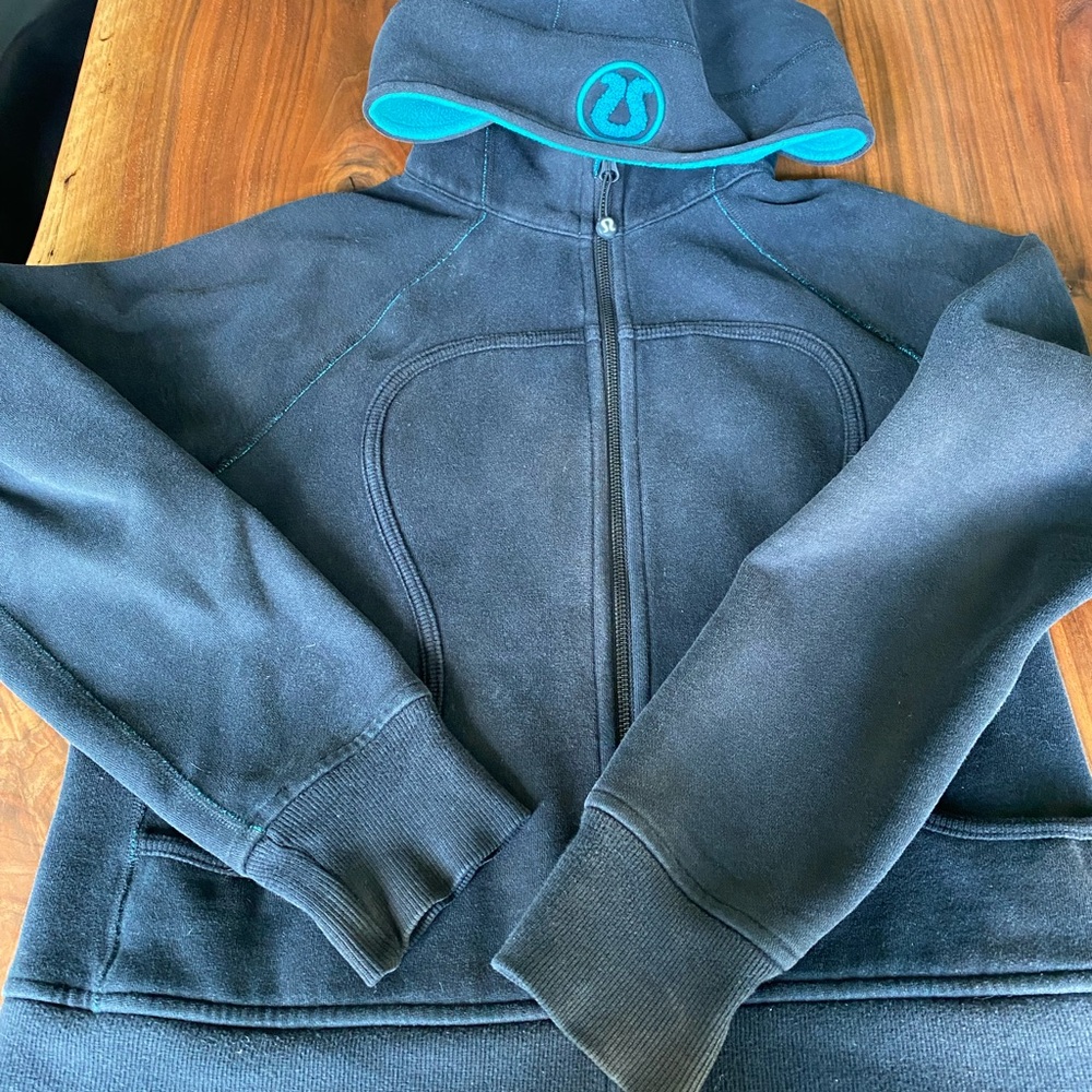 Lululemon Athletica Black and Blue Athletic Jacket